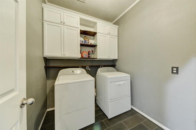 Building Photo - 9727 Walford Mill Ln