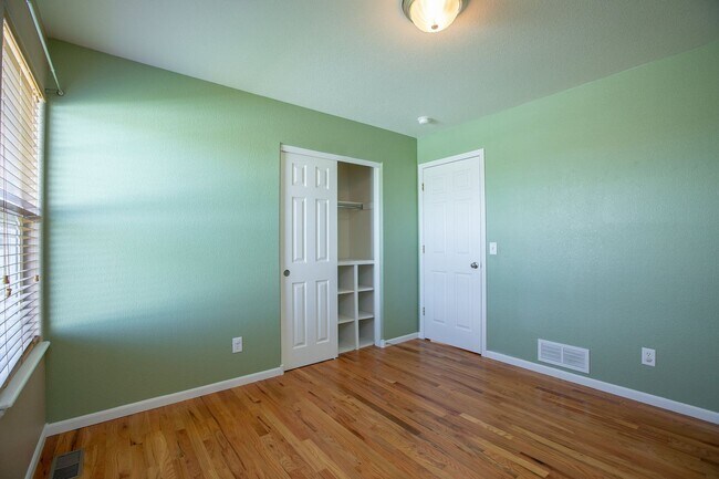Building Photo - 5 Bedroom Home in Windsor Colorado