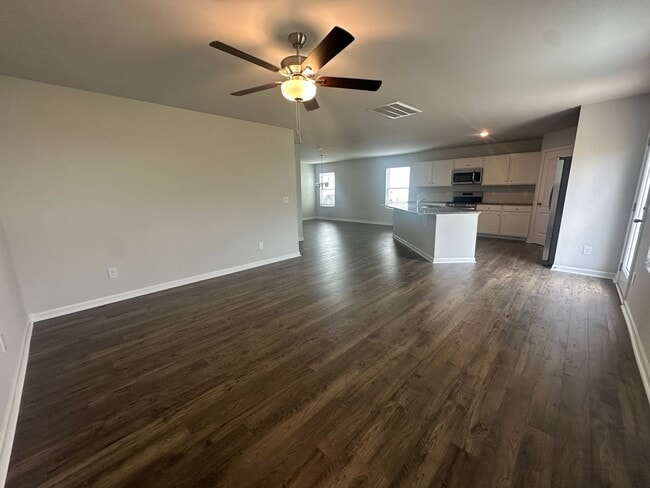 Building Photo - 191 Hornet Dr