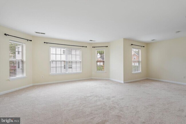 Building Photo - 15433 Leeds Hill Way