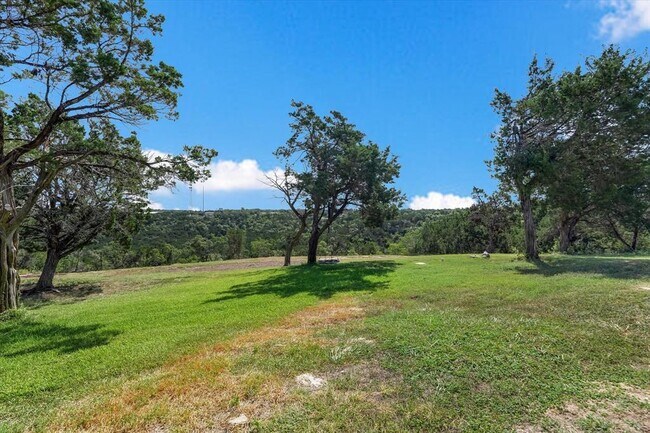 Building Photo - 13201 N Ridge Cir