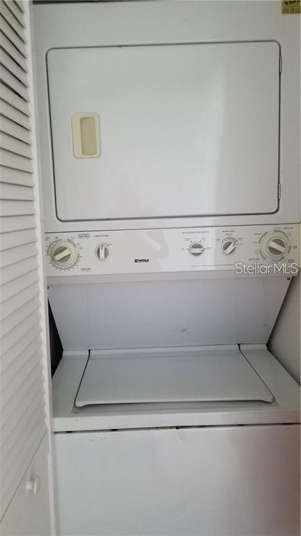 Building Photo - 7420 Bay Island Dr S