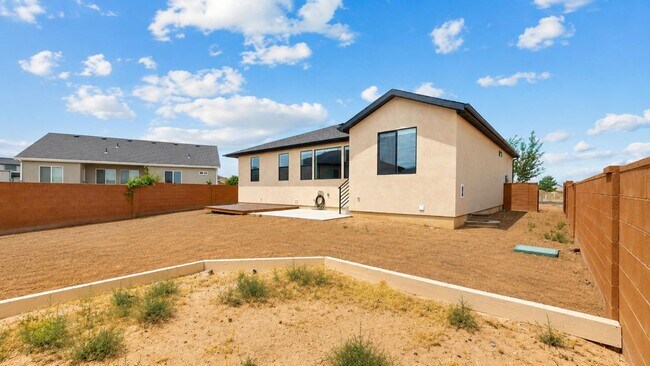 Building Photo - 3660 Native Dancer Dr