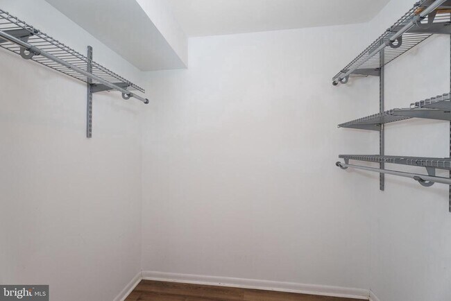 Building Photo - 206 Salem Ct