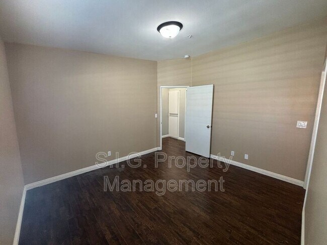 Building Photo - 11377 Osborne Pl