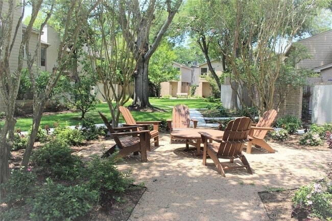 Building Photo - 12625 Memorial Dr