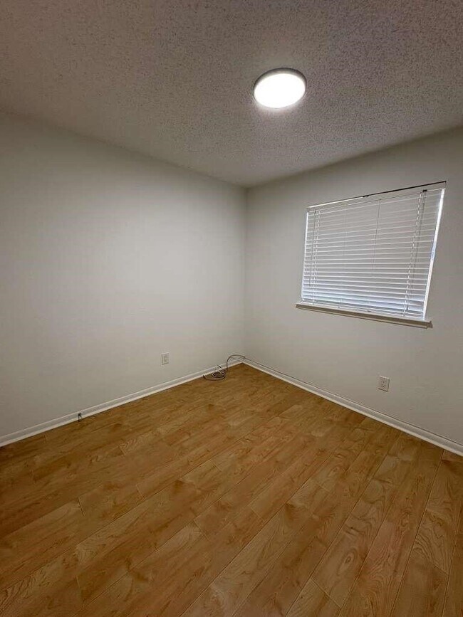 Building Photo - 4007 Issacks Way