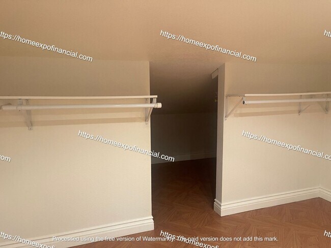 Building Photo - Nice House For Rent