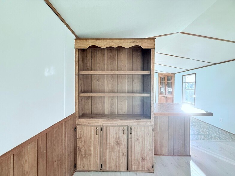 Building Photo - 52335 Harrisburg Ln