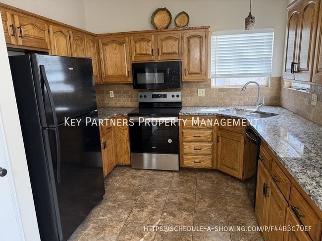 Building Photo - 14720 Goodman St