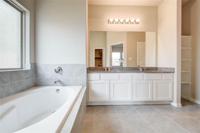 Building Photo - 8411 Baywatch Cir