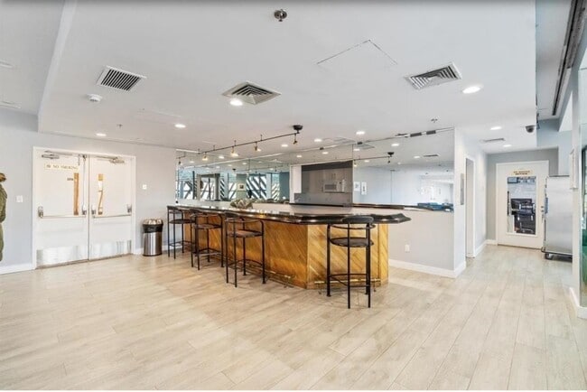 Building Photo - 7002 JFK Blvd E