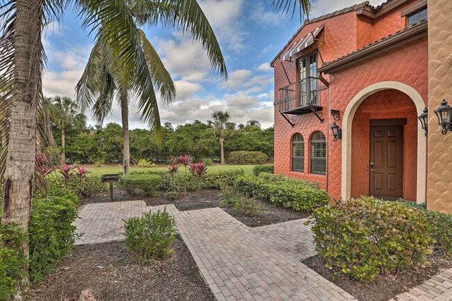 Building Photo - 9159 Delano St