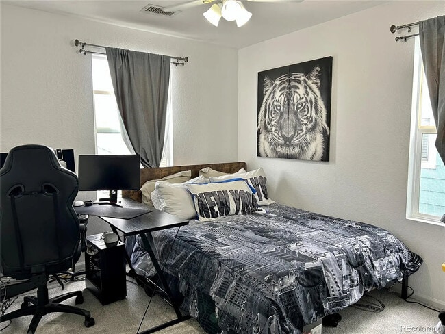 Building Photo - 5776 Biscay St