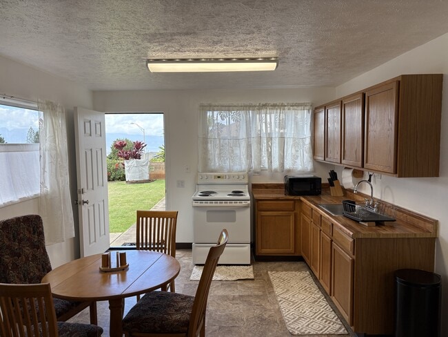 Building Photo - 2762 Iolani St