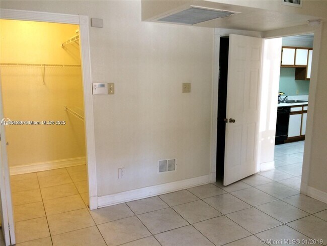 Building Photo - 15315 SW 106th Terrace