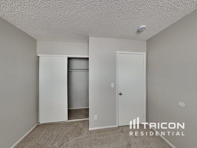 Building Photo - 5669 Gorham Ave