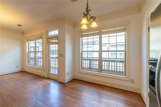 Building Photo - 2771 Durham Dr NE