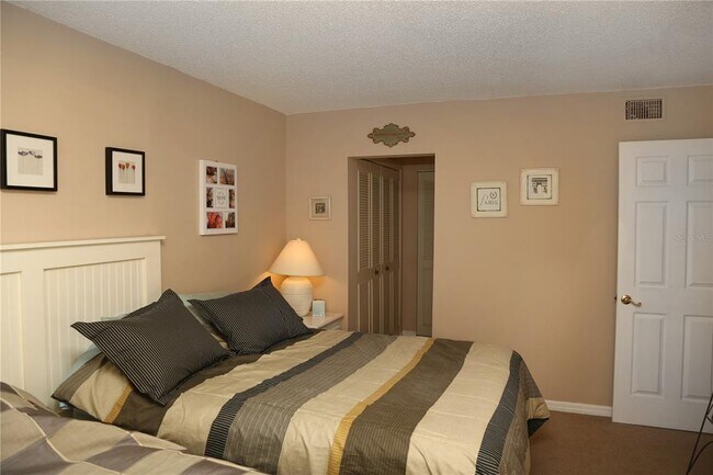 Building Photo - 8209 Sun Spring Cir