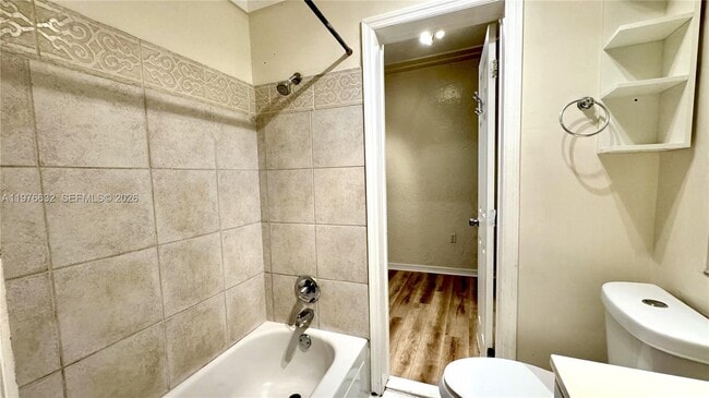 Building Photo - 1335 Pennsylvania Ave