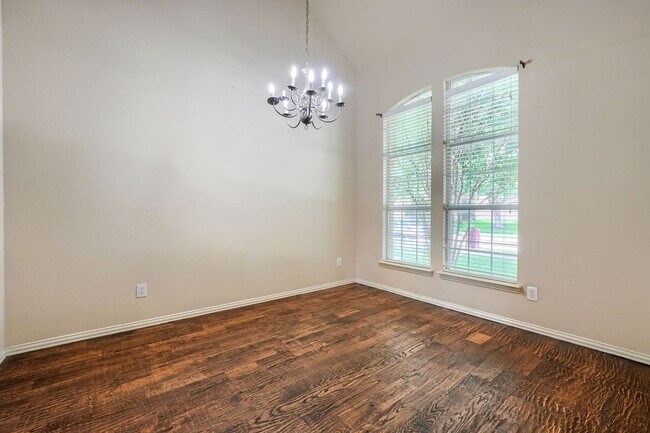 Building Photo - 5 Bedroom Home with Brand-New Carpet in Grayhawk | 3-Car Garage | Frisco ISD | Game Room