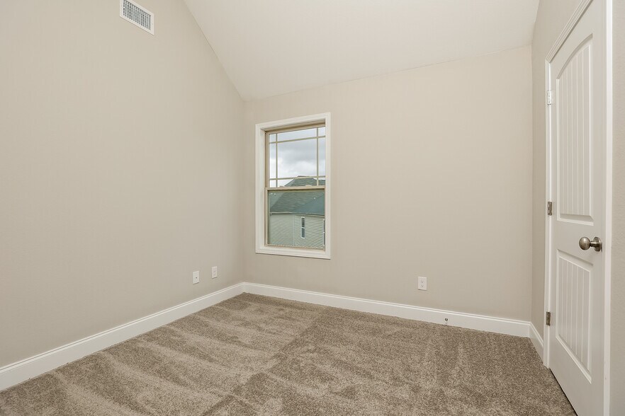 Building Photo - 1141 Black Oak Cir