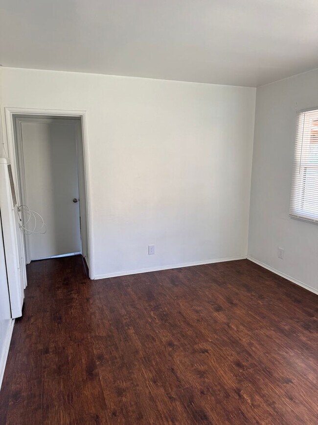 Building Photo - 6632 Indiana St