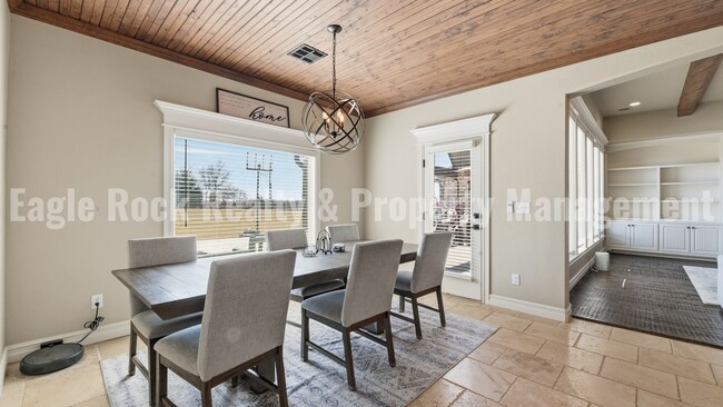 Building Photo - Owasso Executive Home for Rent (6beds/3.5baths)