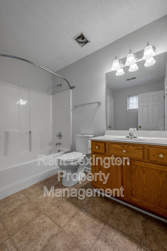 Building Photo - 660 Morgan Hills Dr