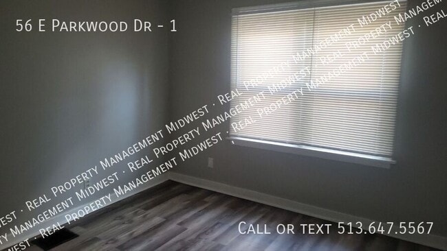 Building Photo - 56 E Parkwood Dr