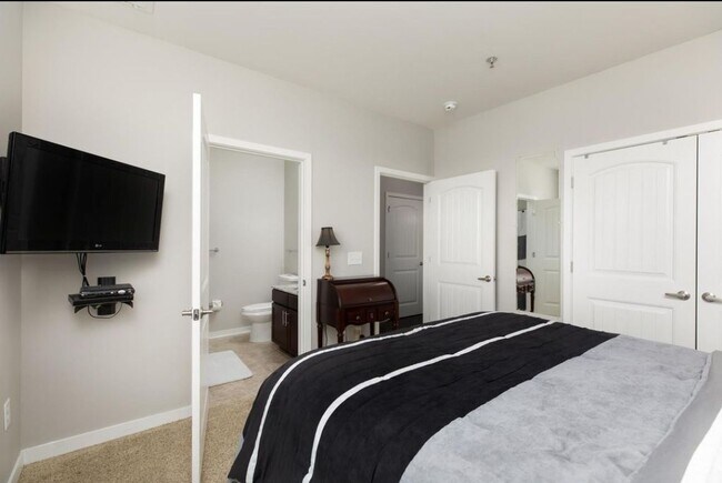 Building Photo - 1118 Litton Ave