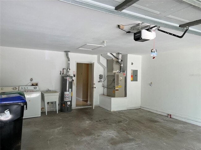 Building Photo - 8318 Sugarmill St