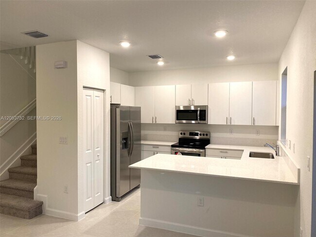 Building Photo - 13232 SW 287th Ter