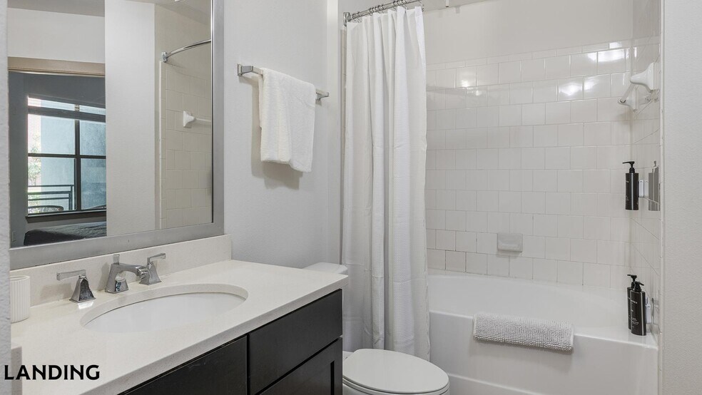 Building Photo - 5005 Galleria Dr