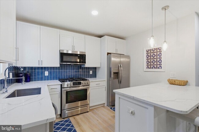 Building Photo - 3454 Martha Custis Dr