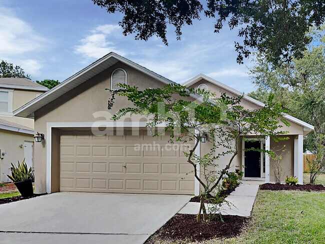 Primary Photo - 6911 Exeter Park Pl