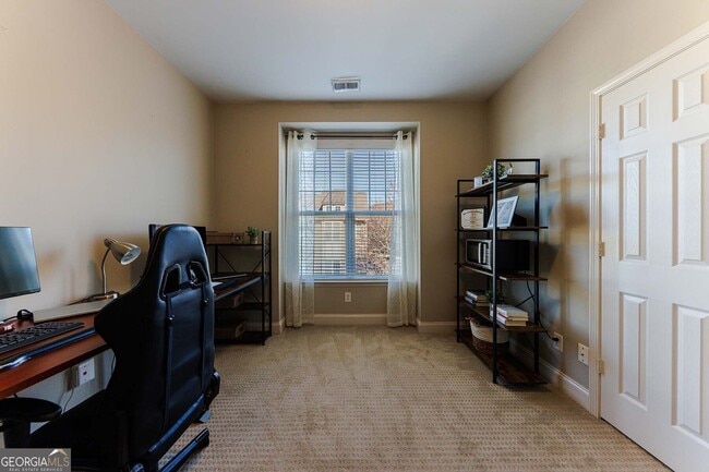 Building Photo - 2022 Cobblestone Cir NE
