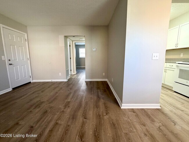 Building Photo - 1922 Silver St