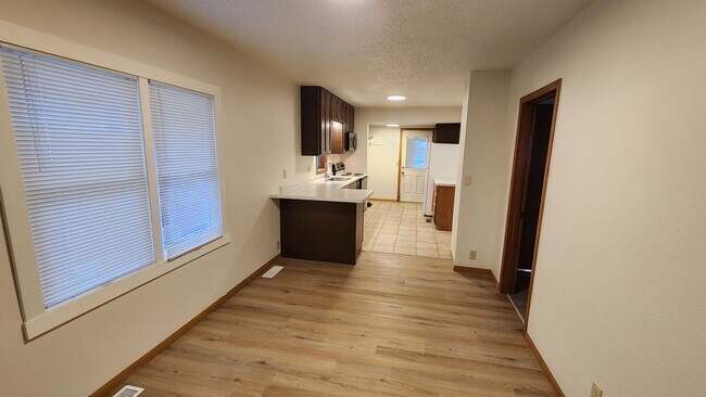 Building Photo - pin00