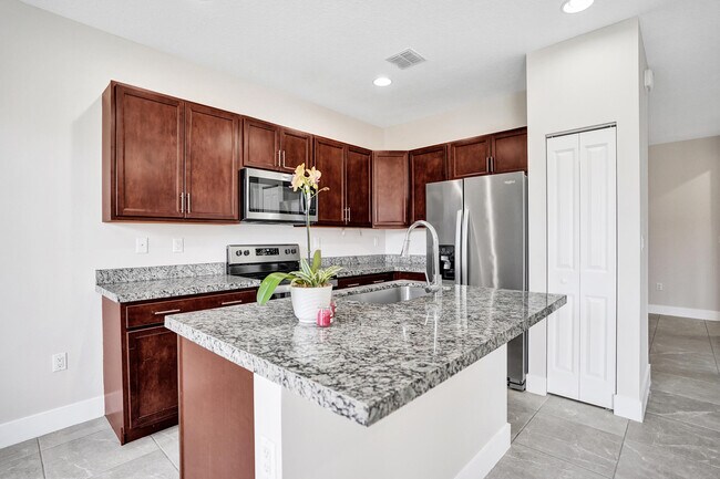 Building Photo - 4926 NW 48th Terrace