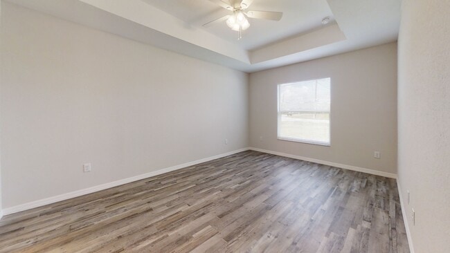 Building Photo - 2073 Wonderwin St