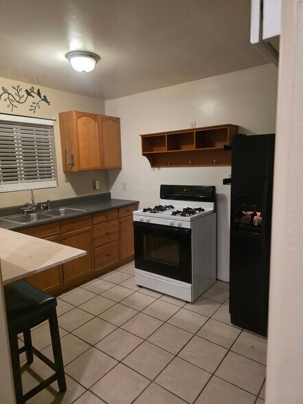 Building Photo - 1348 Agate Ave