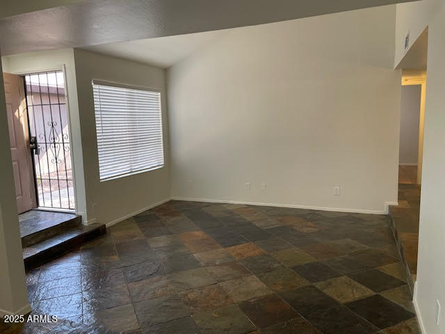 Building Photo - 916 S Hacienda Dr