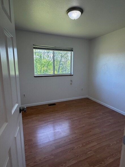 Building Photo - 1685 N Lacy Loop