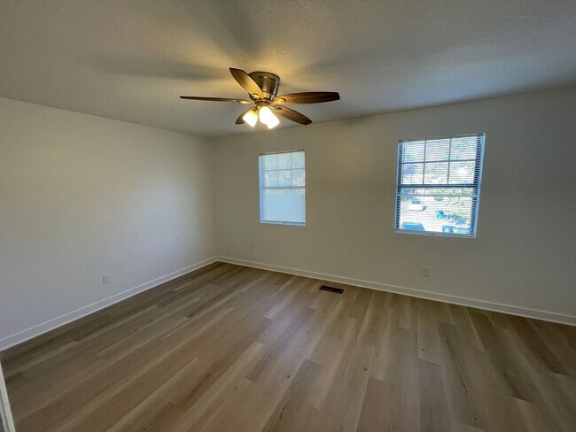 Building Photo - 1422 Stratton Pl Dr