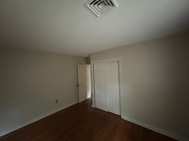 Building Photo - 3302 Heritage Dr