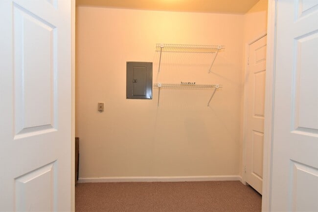 Building Photo - Big and Beautiful 2 Bedroom, 2 Full Bathroom, North Bethesda Condo!