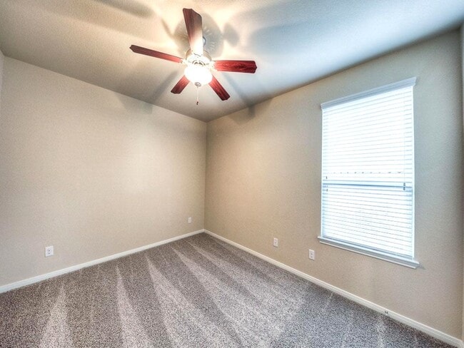 Building Photo - 1530 Holly Chase Ct