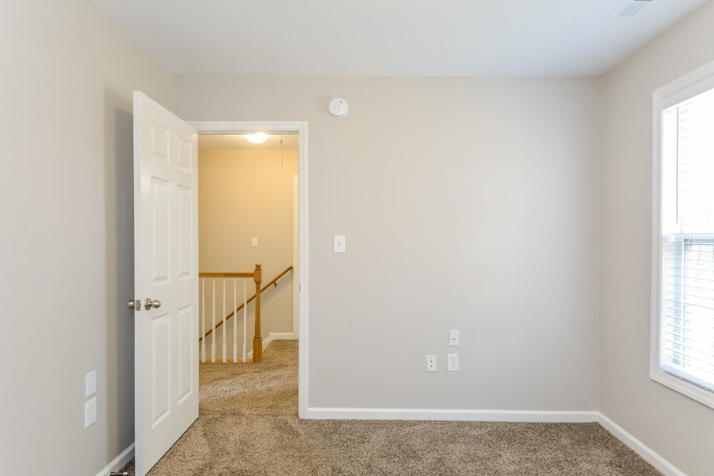 Building Photo - 1433 East Stone Arch Drive