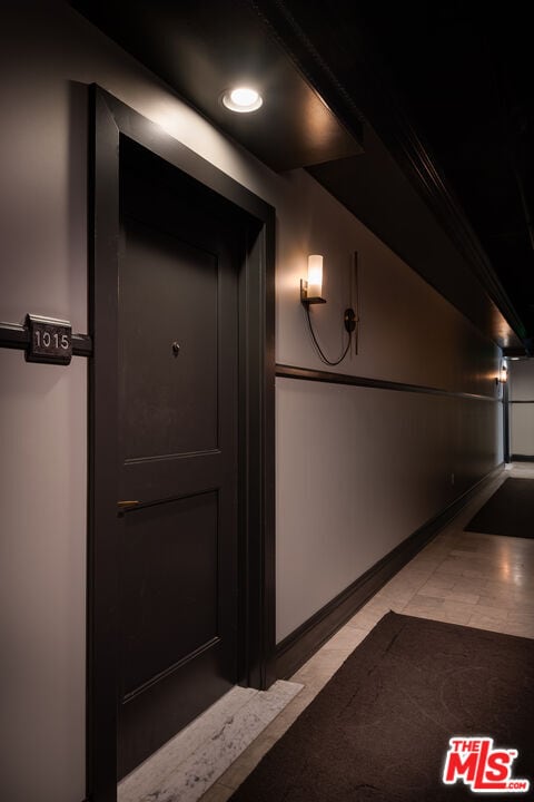 Building Photo - 460 S Spring St